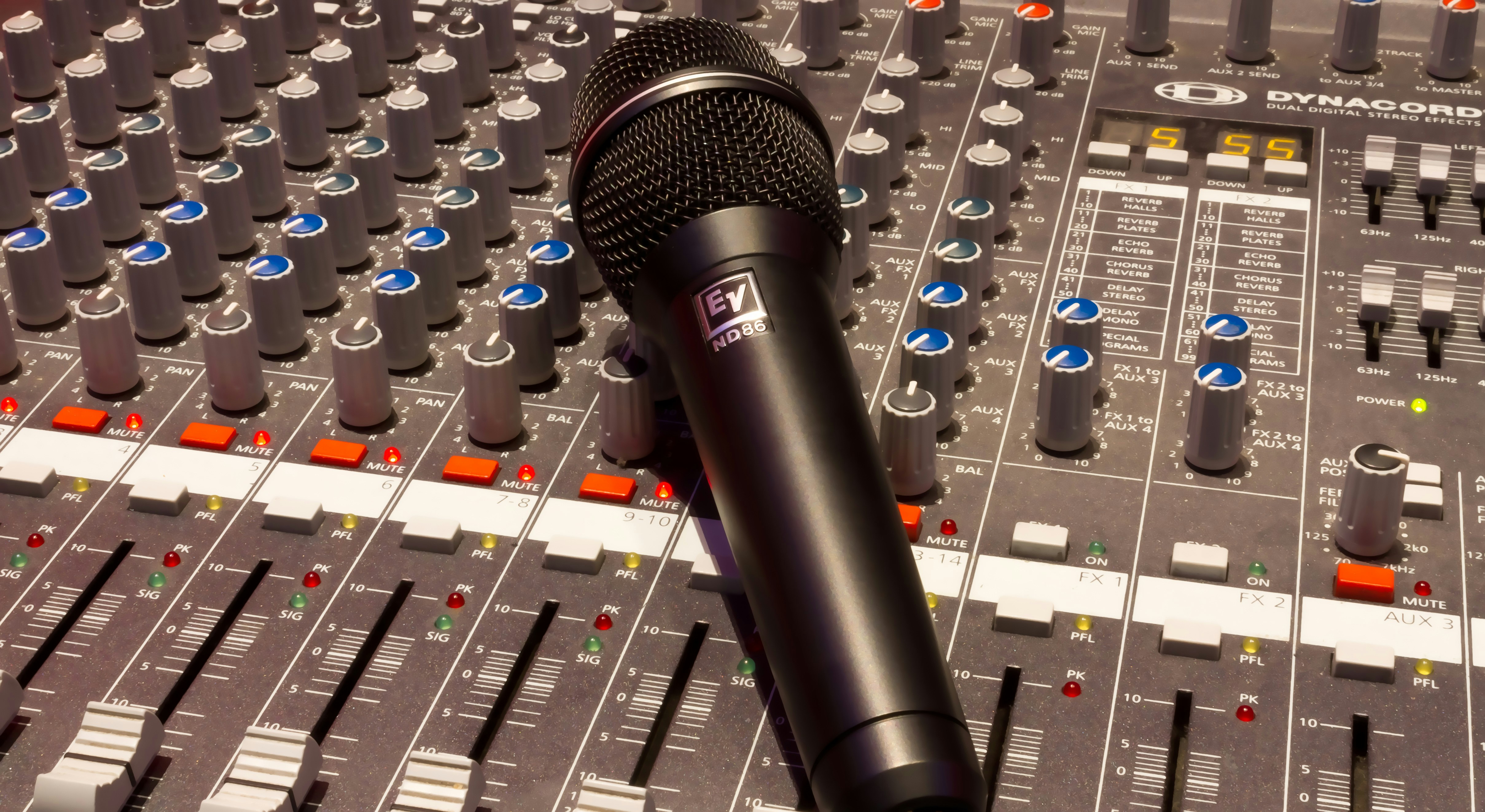 lapel mic